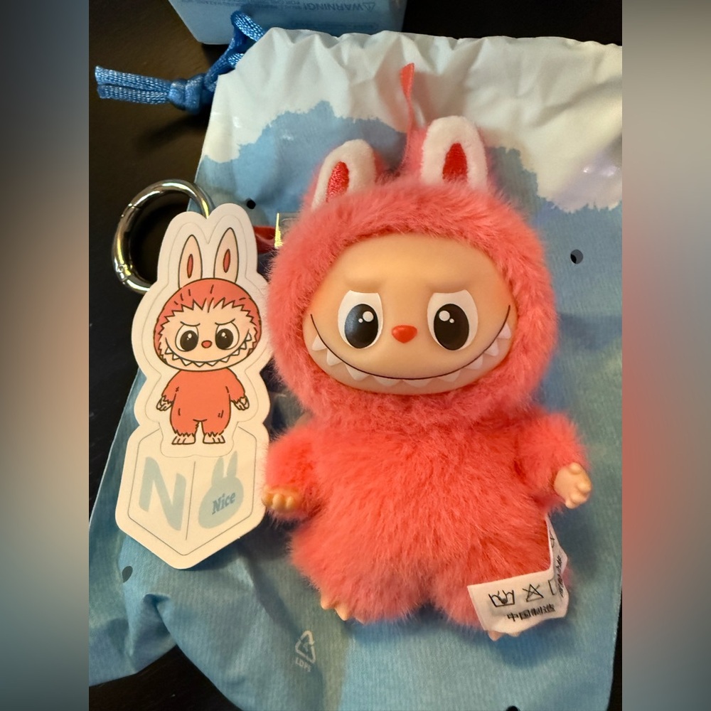 100% Authentic Pin For Love Labubu New Pop Mart - Picture 7 of 15